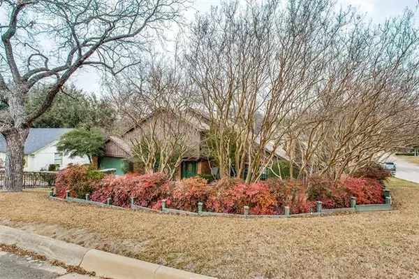 3800 Trailwood Lane, Fort Worth, TX 76109