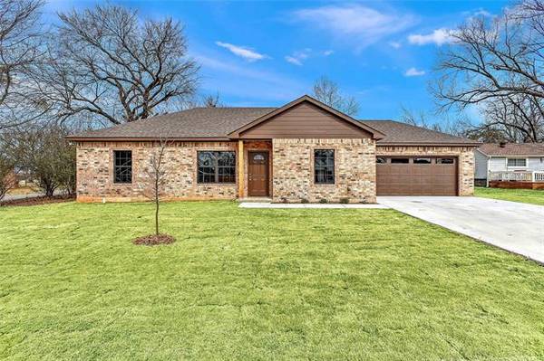 501 W Hughes Street, Collinsville, TX 76233