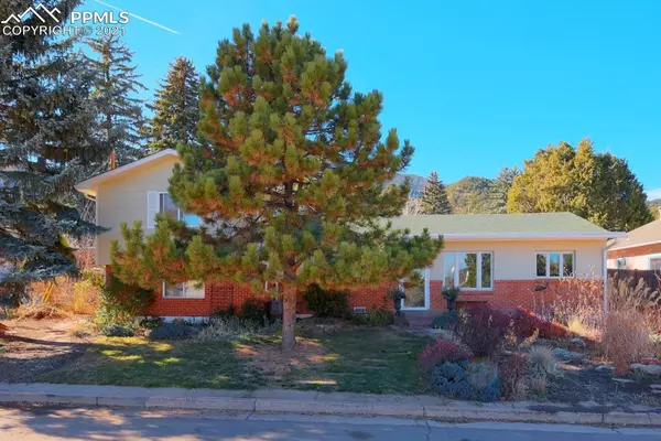 Manitou Springs, CO 80829,210 Pine Ridge AVE