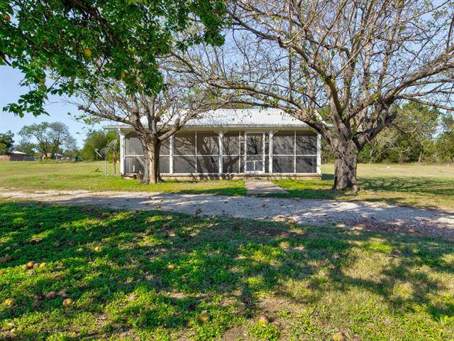 204 S Mingus Boulevard, Mingus, TX 76463