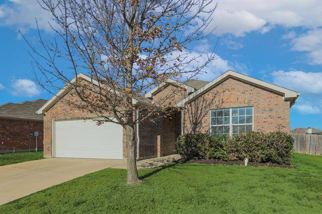 907 Mazatlan Court, Arlington, TX 76002