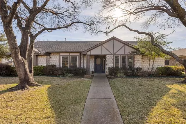 702 Meadowgate Drive, Garland, TX 75040