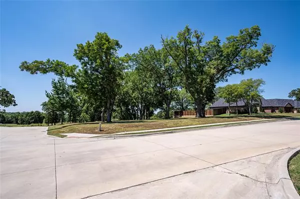 Denison, TX 75020,3900 Saddle Creek