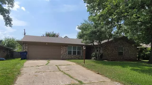 511 Dean Drive, Denison, TX 75020