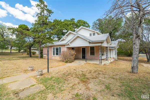 1616 11th Street, Brownwood, TX 76801