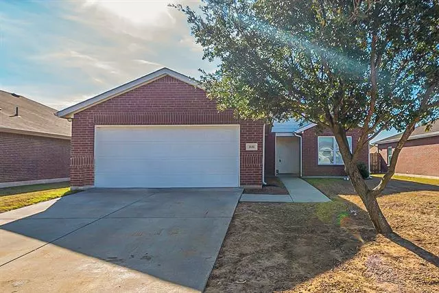 3132 Evangeline Road, Fort Worth, TX 76140