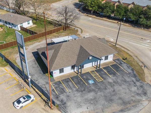 525 E Main Street, Midlothian, TX 76065