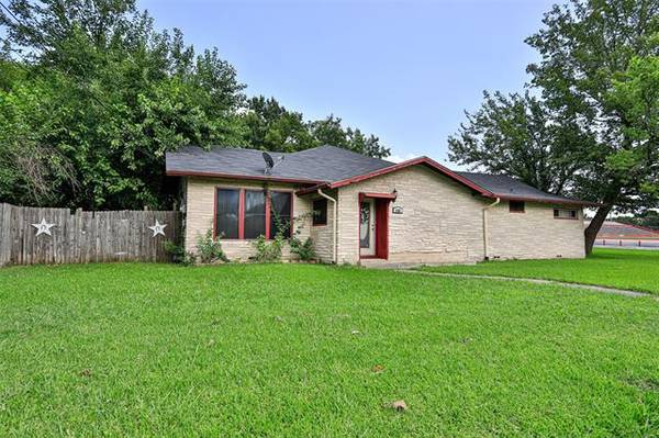 930 S Dixon Street, Gainesville, TX 76240