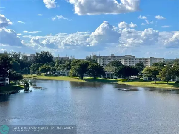 Pompano Beach, FL 33069,3095 N Course Dr  #805