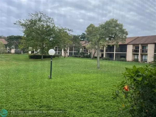 Deerfield Beach, FL 33442,2331 SW 15th St  #33