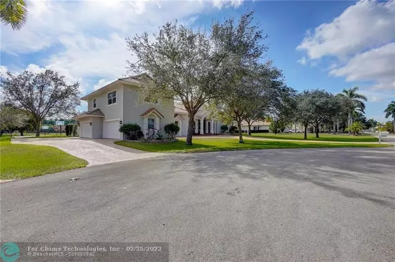 14590 SW 29th Place, Davie, FL 33330