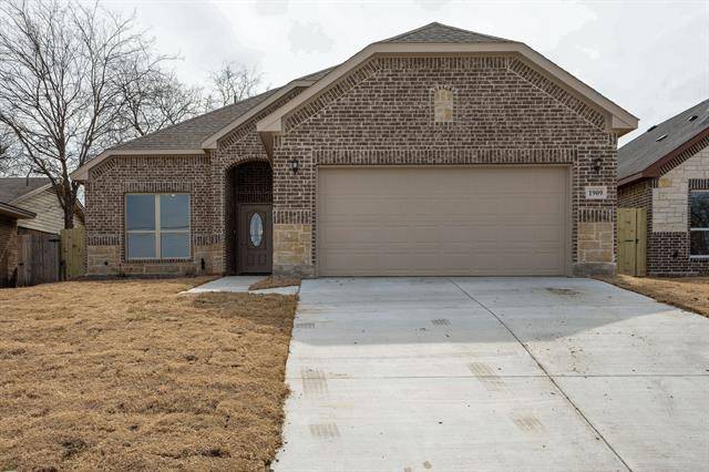 1909 Beaumont Street, Grand Prairie, TX 75051