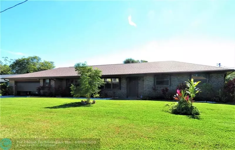 905 W Weatherbee Rd, Fort Pierce, FL 34982