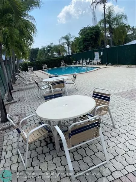 Fort Lauderdale, FL 33308,2175 NE 56th St  #104