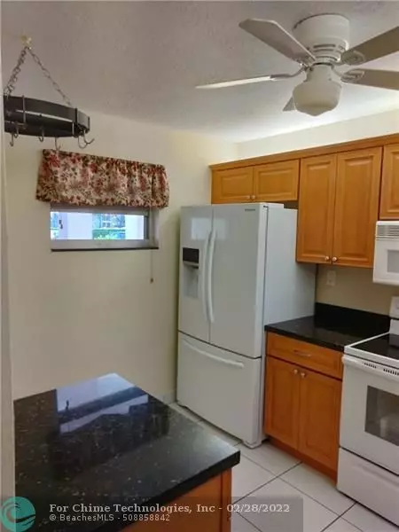 Coral Springs, FL 33071,8735 Ramblewood Dr  #112