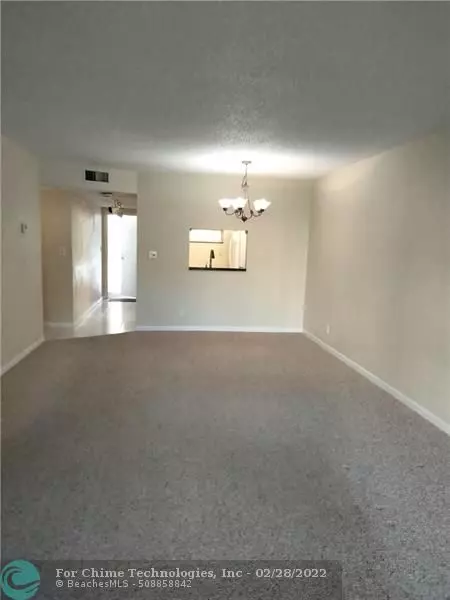 Coral Springs, FL 33071,8735 Ramblewood Dr  #112