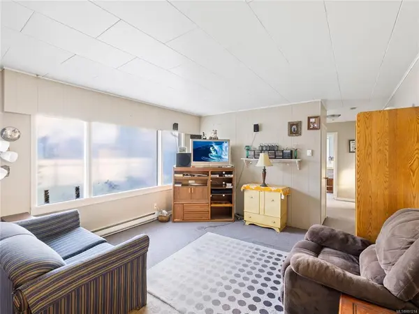 156 Ford Ave, Parksville, BC V9P 1M1