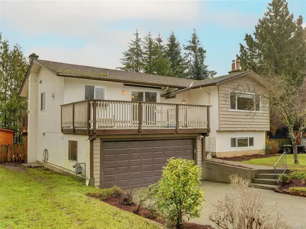 Central Saanich, BC V8M 1H3,7251 Enid Pl