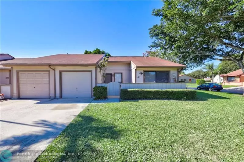 41 Winchmore Ln, Boynton Beach, FL 33426