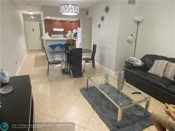 Deerfield Beach, FL 33064,4374 NW 9TH AV  #17-3B