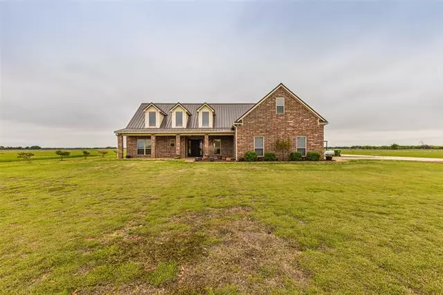 283 Grellhesl Road, West, TX 76691