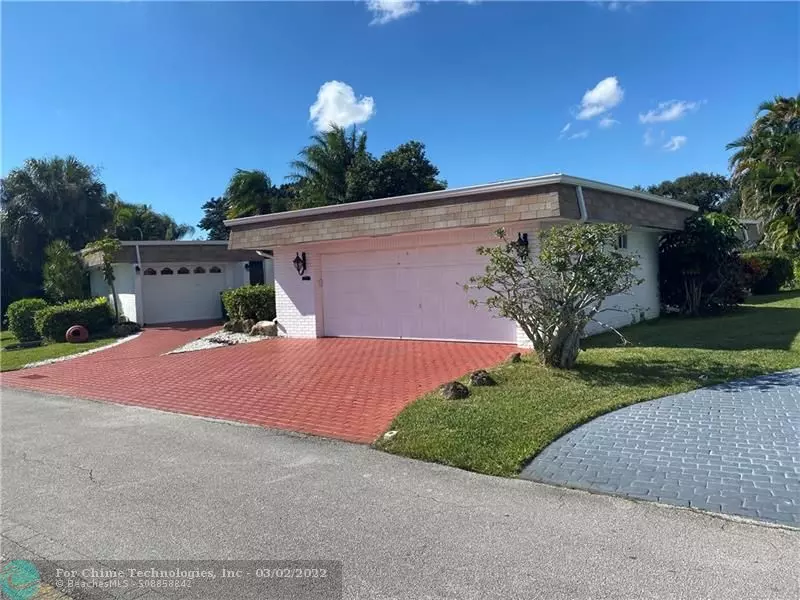 5715 Coco Palm Dr, Tamarac, FL 33319