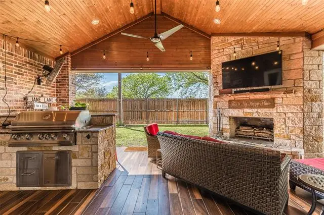 West, TX 76691,1413 Jane Lane