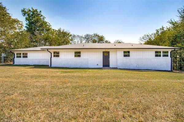 3912 Hillcrest Drive, Waco, TX 76708