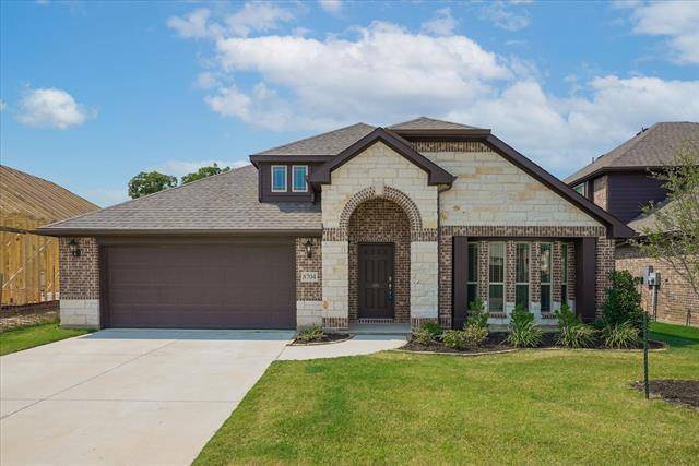 8704 Timber Ridge Drive, Cross Roads, TX 76227