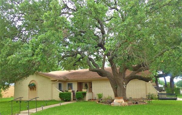 3602 Arrowhead Drive, Brownwood, TX 76801