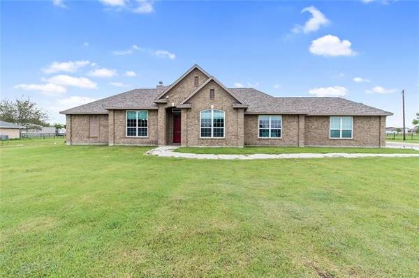 546 Pierce Road, Red Oak, TX 75154