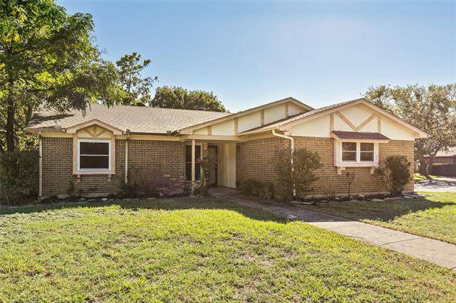 1109 Elderberry Court, Benbrook, TX 76126