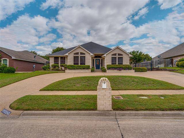 10248 Fieldcrest Drive, Benbrook, TX 76126