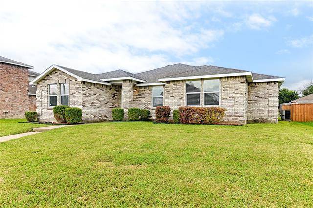 2805 Yellow Rose, Lancaster, TX 75134