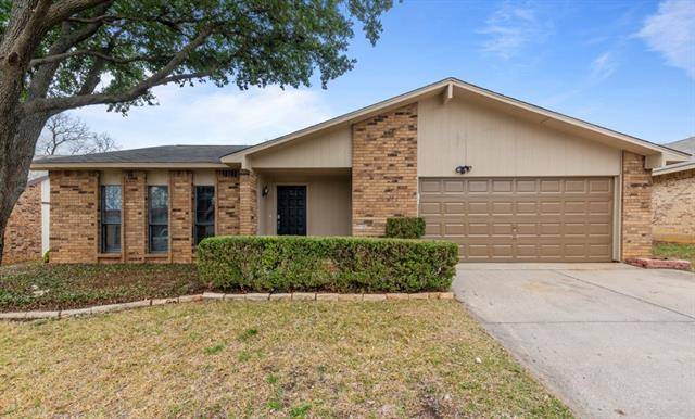 7101 Forestview Drive, Arlington, TX 76016