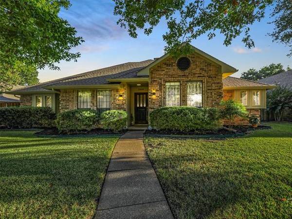 2404 Morning Glory Drive, Richardson, TX 75082