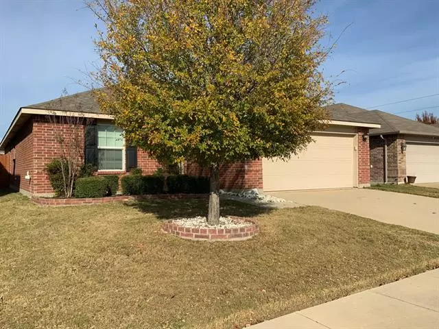 807 Cliffmere Drive, Arlington, TX 76002