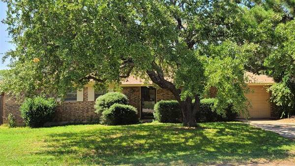 306 Cedar Street, Bangs, TX 76823