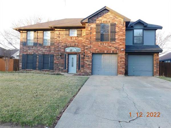 554 Newberry Street, Grand Prairie, TX 75052