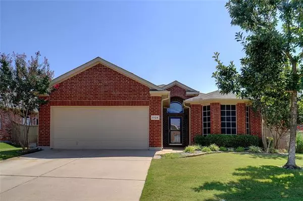 6124 Farrah Drive, Fort Worth, TX 76131