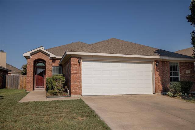 10537 Aransas Drive, Fort Worth, TX 76131