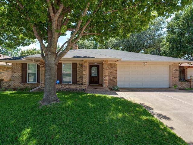 106 Almond Lane, Euless, TX 76039