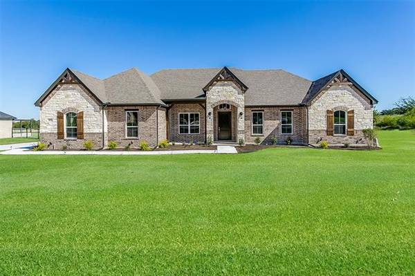 1032 Henry Way, Springtown, TX 76082