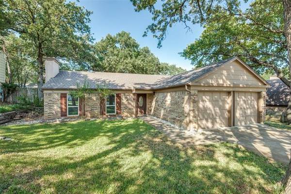 415 Wild Oak Lane, Euless, TX 76039