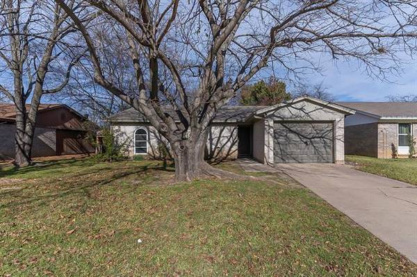 5717 Marlene Drive, Haltom City, TX 76148