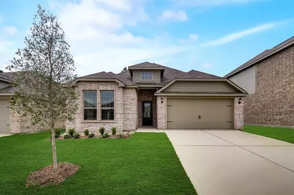 324 Lowery Oaks Trail, Fort Worth, TX 76120