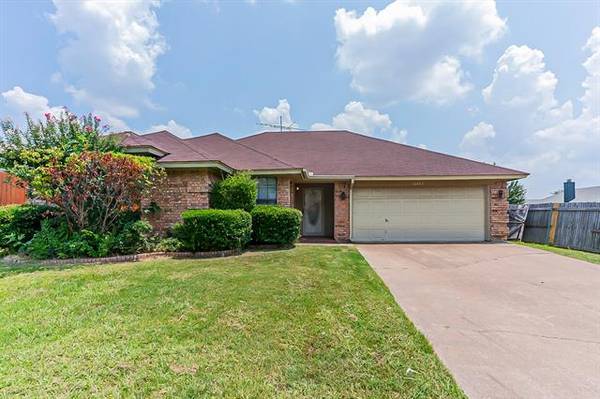 8204 Mark Lane, Watauga, TX 76148