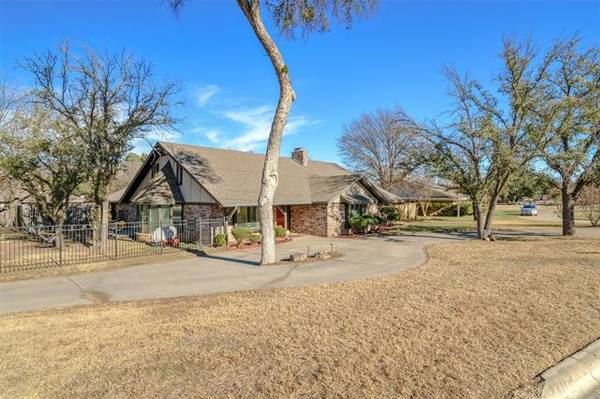 811 Quail Run, Brownwood, TX 76801