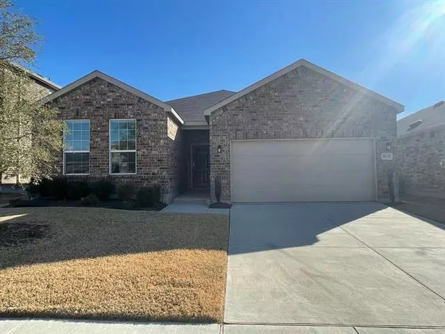 1820 Trace Drive, Aubrey, TX 76227