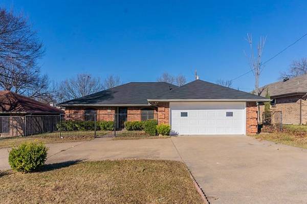 590 Dandelion Drive, Cedar Hill, TX 75104